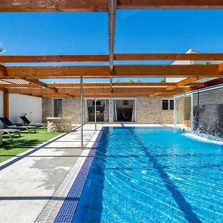 Whome Hideaway Luxury Family W/ S-pool & Ac Ourem
