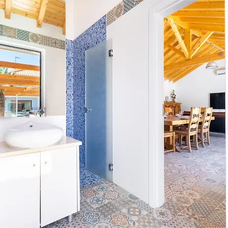 Whome Hideaway Luxury Family W/ S-pool & Ac *